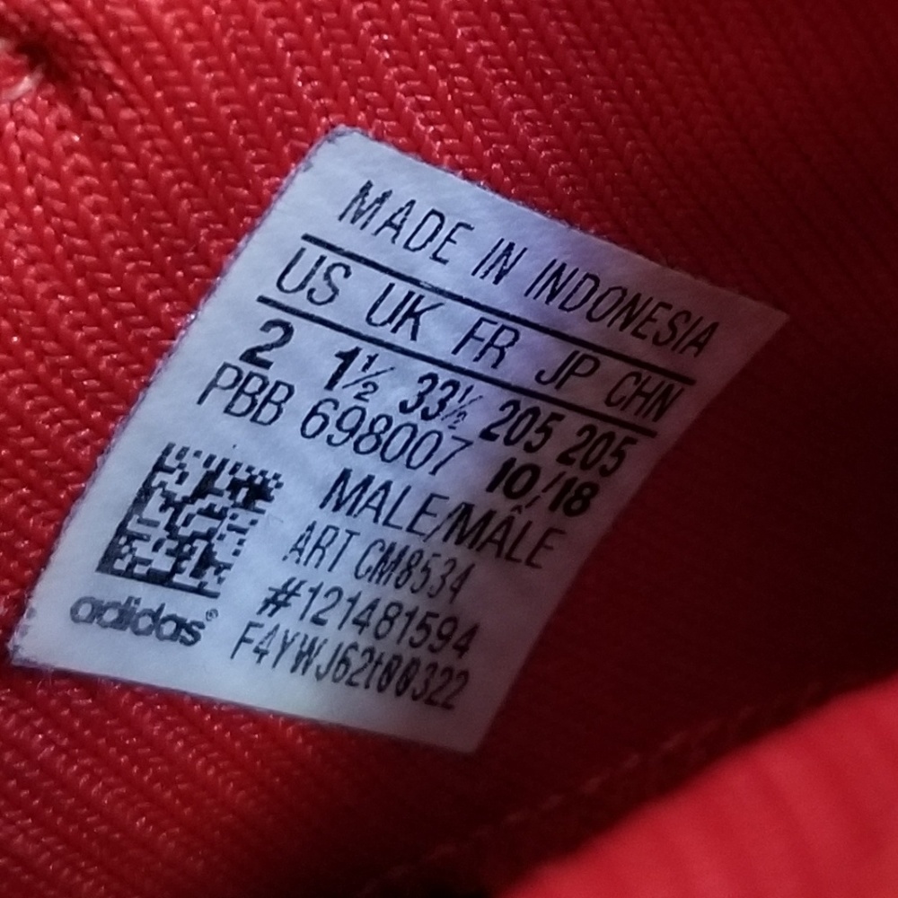 Adidas Predator Cleats - Picture 4 of 4